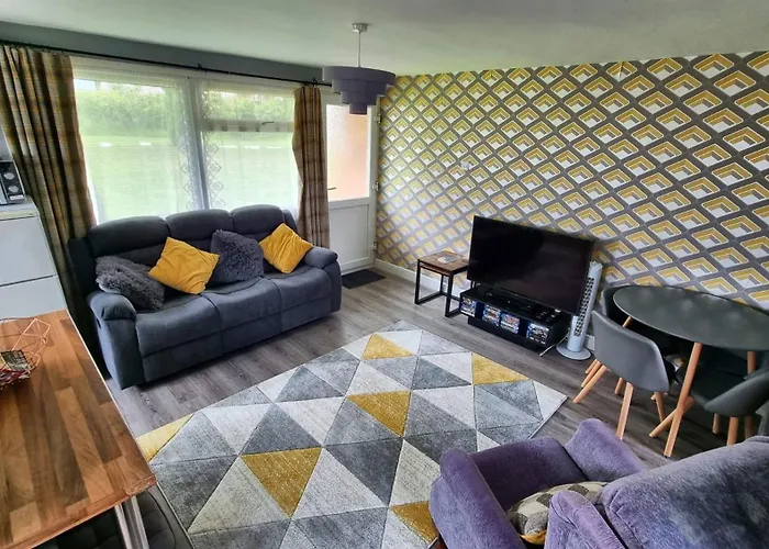 5 Hemsby Holiday Chalet, Convenient For Sandy Beach